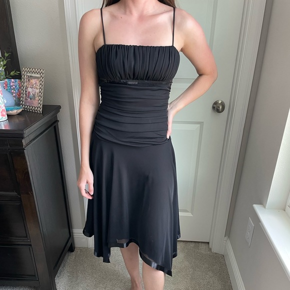 Semi-formal Junior’s Dress - Picture 1 of 17